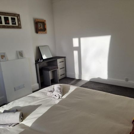 Radiant Accommodation Manor Lane Плімут Екстер'єр фото